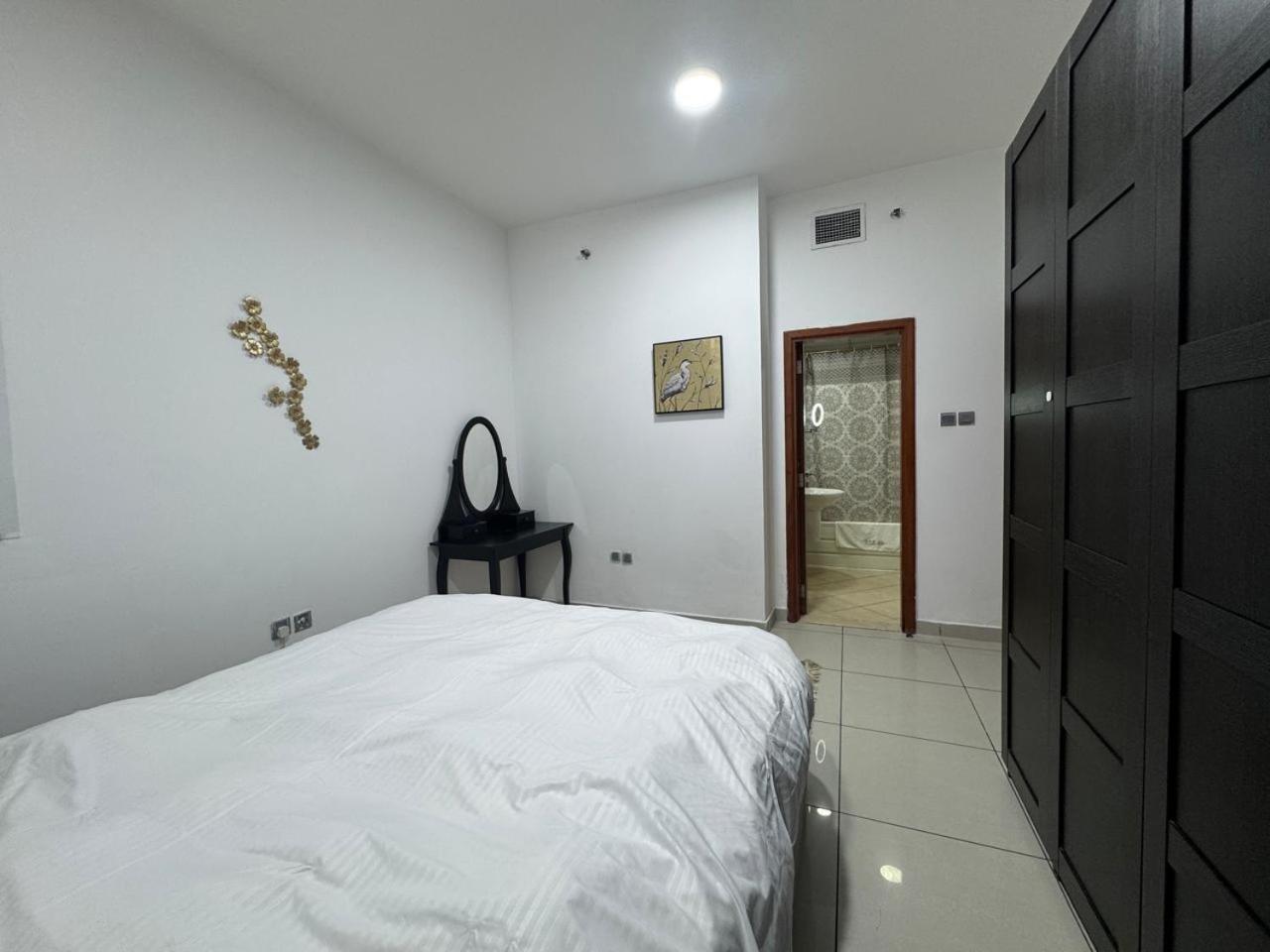 Sea View 1Br Apartment - Marina Pinnacle Dubai Eksteriør billede